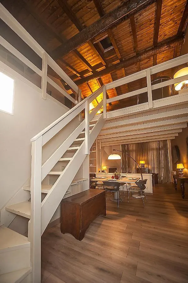 Nest On The Lake Apartment Marone