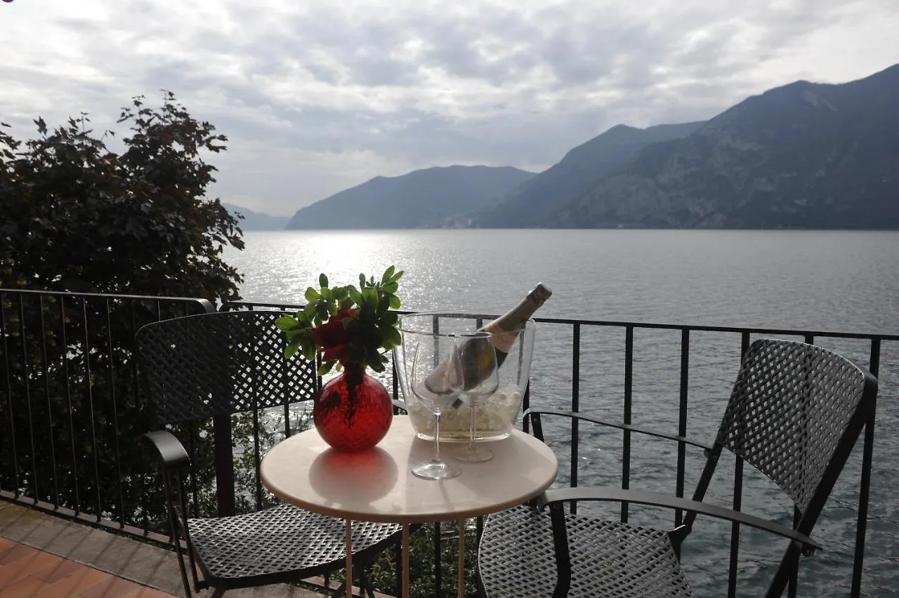 Nest On The Lake Apartment Marone
