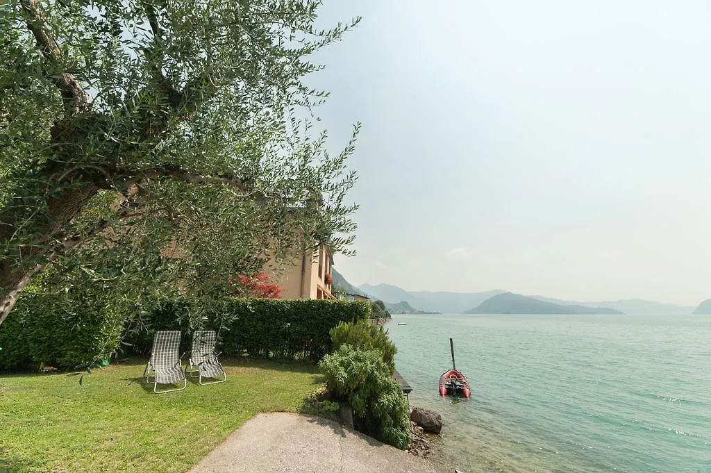 Nest On The Lake Apartment Marone